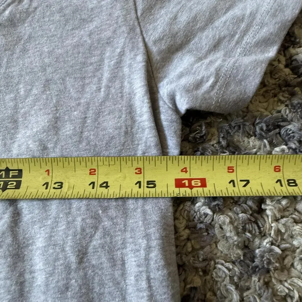 Vintage Style Rosie Riveter Trump Graphic Tee Gray V-Neck Size M - Picture 6 of 7